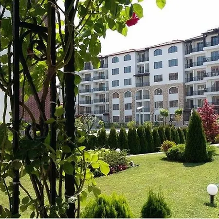 студио под наем, аполон 9 * Ravda
